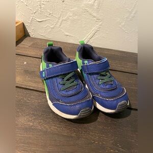 Stride Rite boys washable light up tennis shoes/ Sneakers
